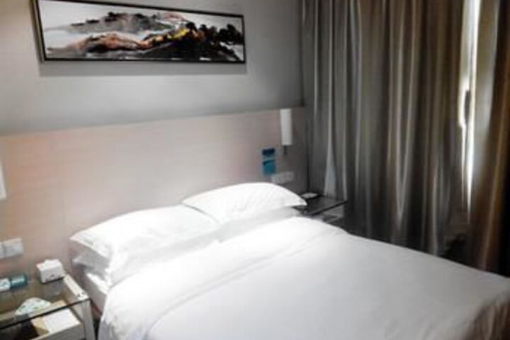 Room 10 of 41