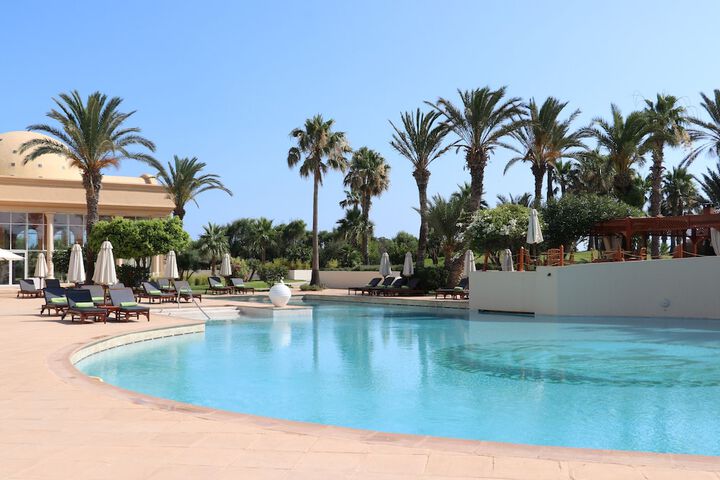 Hotel with Pool