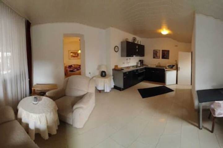 Room 15 of 33