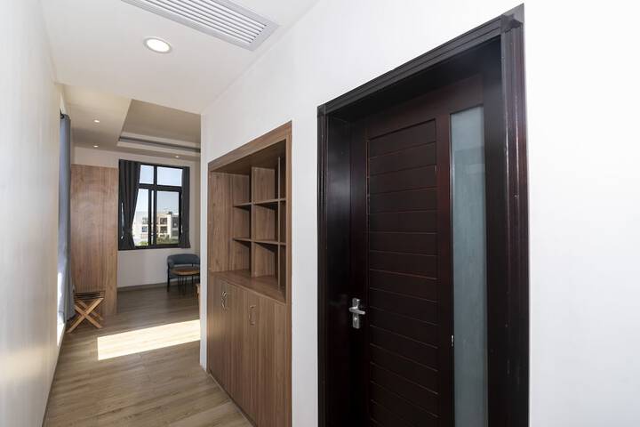 Room 11 of 46
