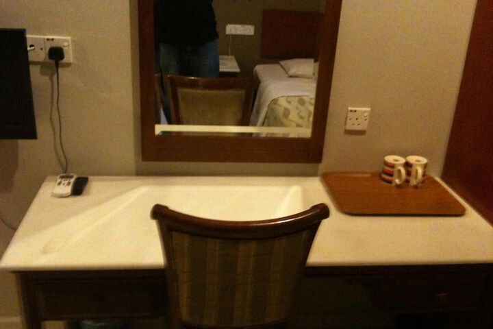 Room 20 of 34