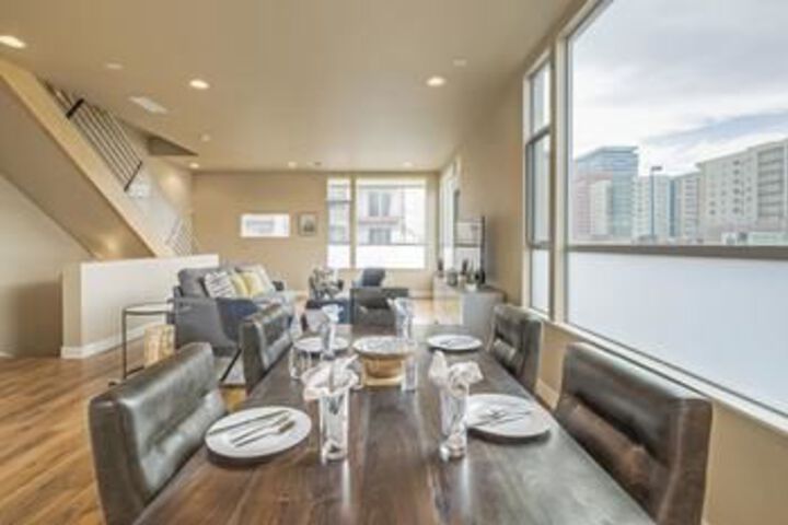 Exterior of Swanky Downtown Loft! City Views! Sleeps 10!
