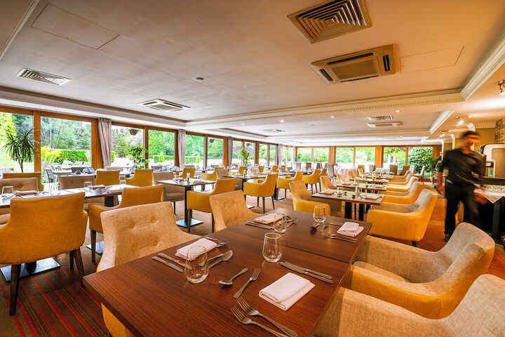 Dining 95 of 137
