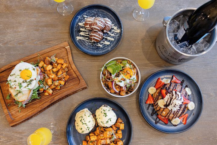 Breakfast/Coffee Service 26 of 37