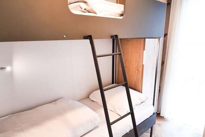 Room 3 of 35