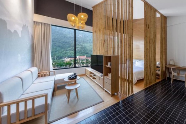 Room 3 of 20