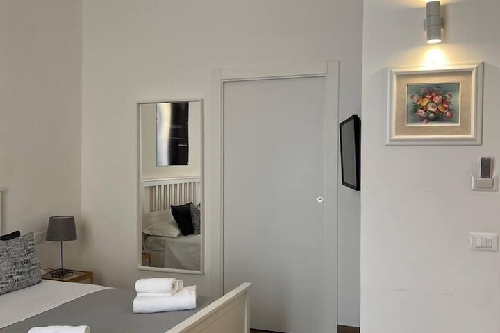 Room 11 of 36