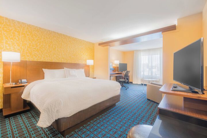 Room 6 of 25