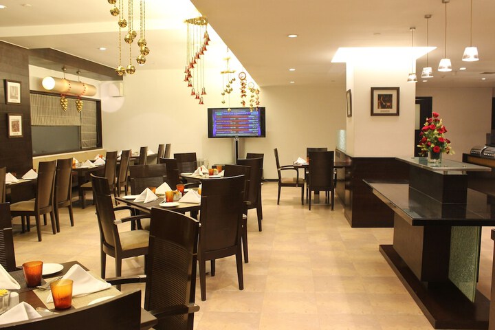 Dining 69 of 75