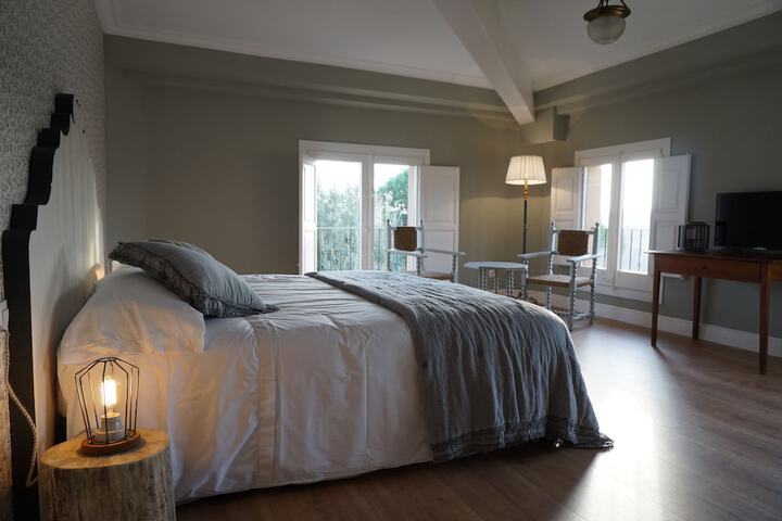 Room 10 of 35