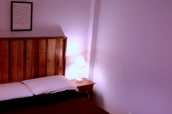 Room 33 of 49