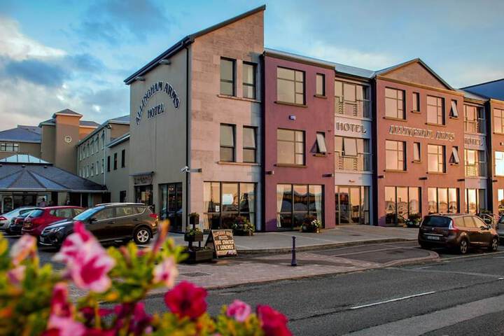 Allingham Arms Hotel