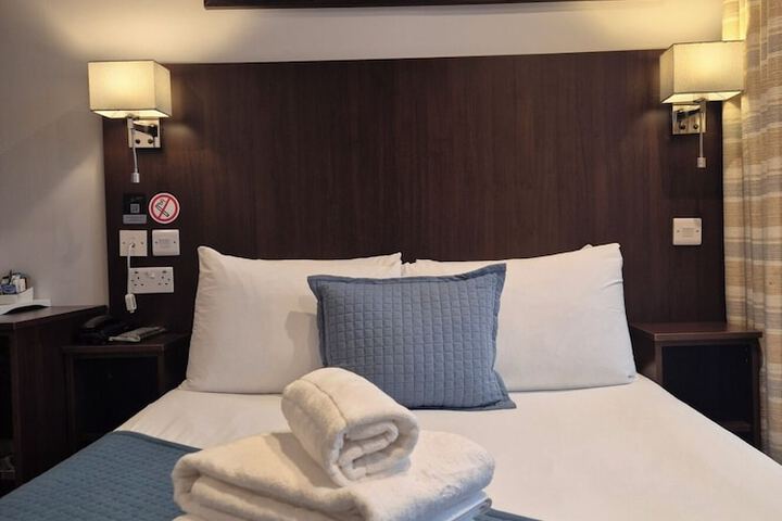 Room 10 of 63