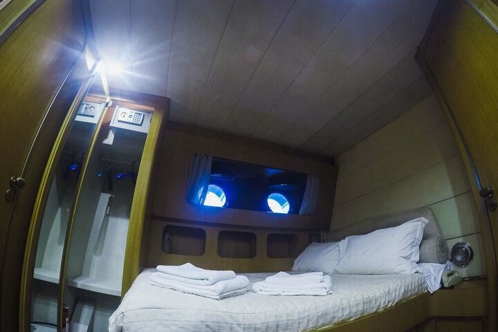 Room 5 of 45