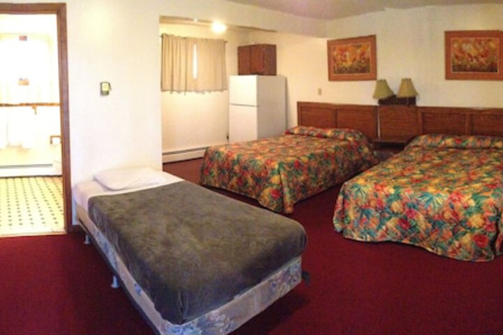 Room 3 of 20