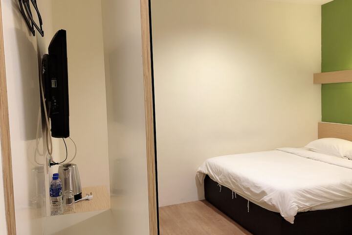 Room 10 of 73