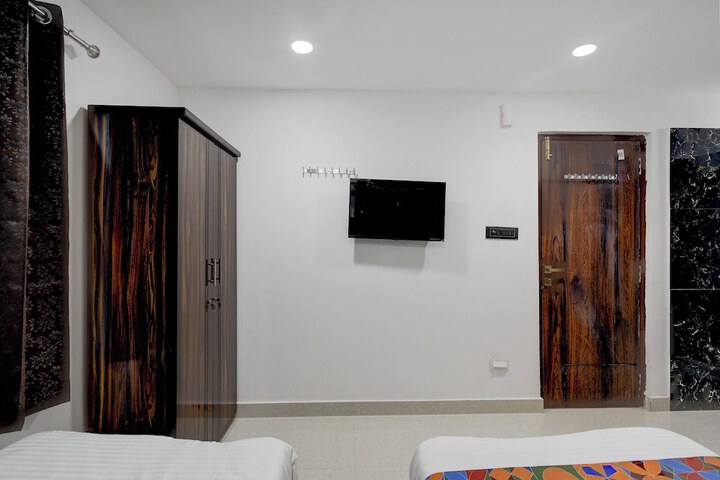 Room 25 of 39