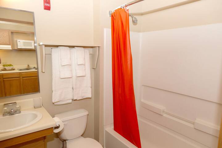 Room 12 of 17