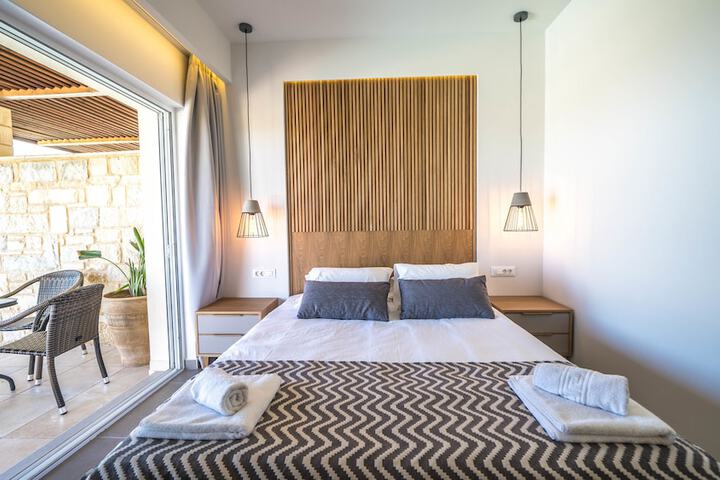 Room 10 of 82