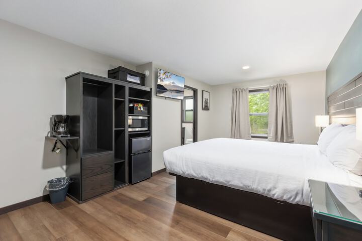 Room 10 of 24