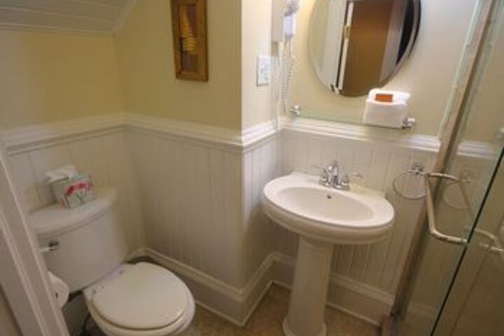 Room 10 of 120
