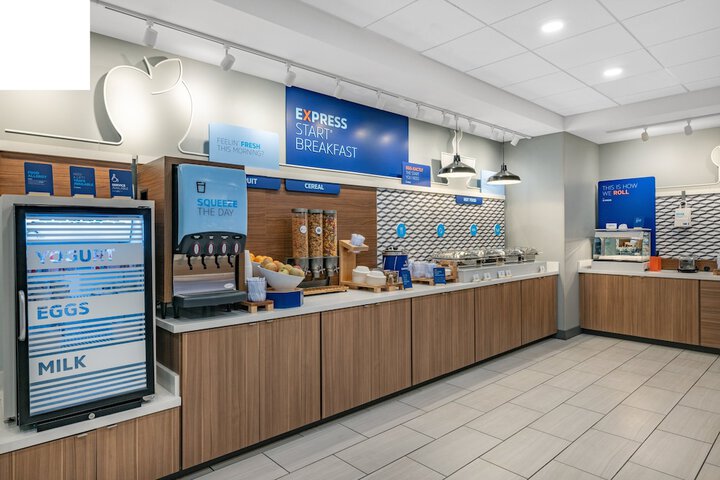 Breakfast/Coffee Service 41 of 56