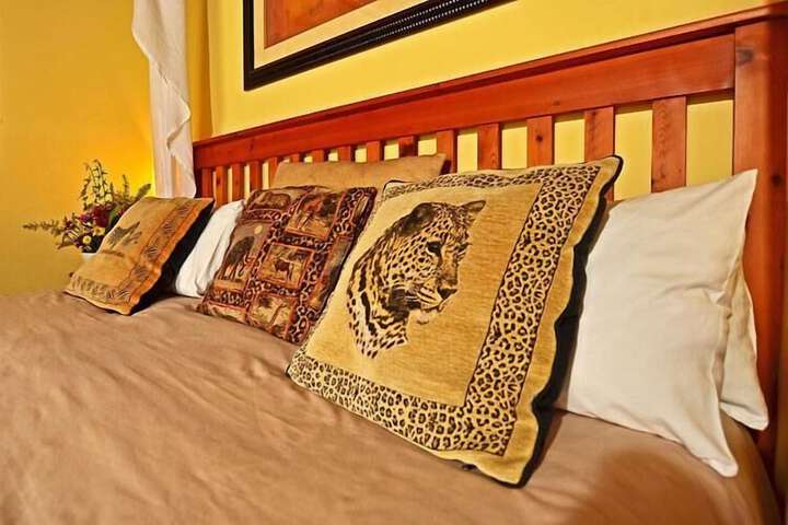 Room 4 of 52
