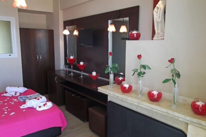 Room 16 of 60