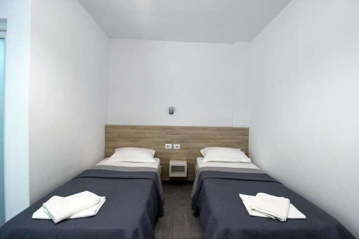 Room 41 of 86