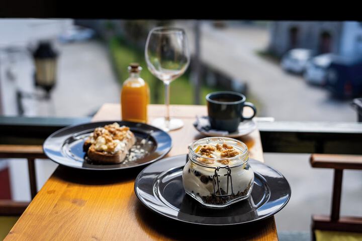 Breakfast/Coffee Service 108 of 134
