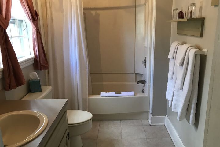 Room 32 of 63