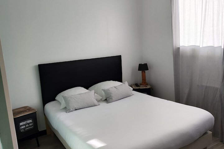 Room 12 of 23