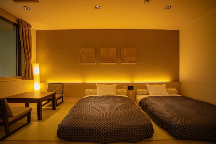 Room 12 of 74