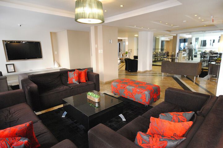 Entrance & Lobby