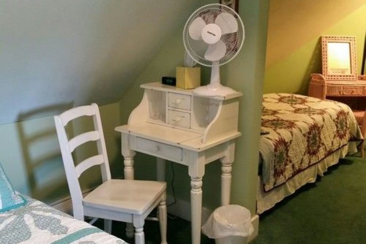 Room 9 of 26