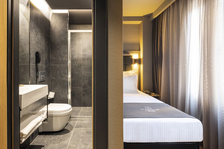 Room 20 of 75