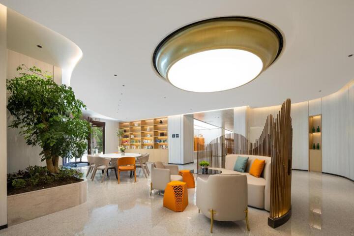 Atour Hotel Qingdao Golden Beach Xiangjiang Road Metro Station
