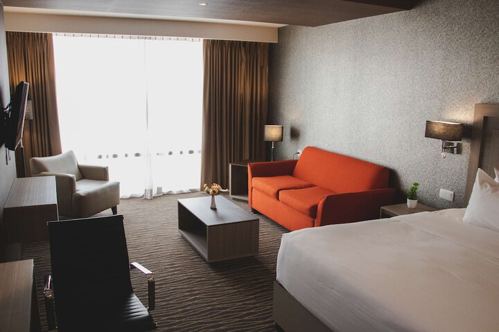 Room 11 of 50