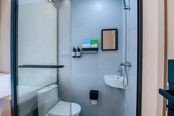 Room 15 of 67