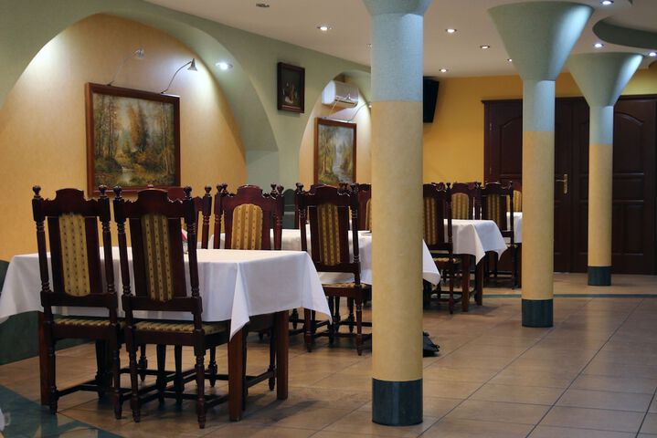 Dining 58 of 101
