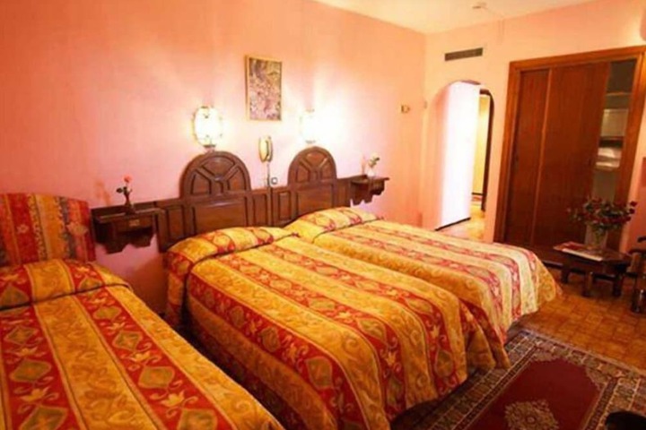 Room 4 of 10