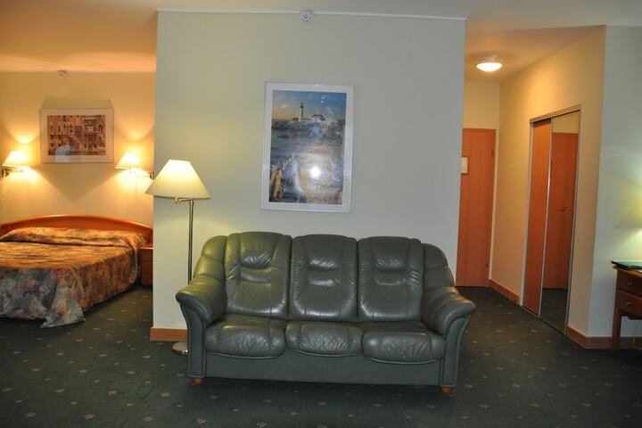 Room 13 of 47