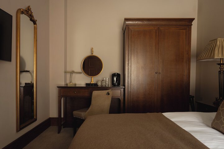 Room 8 of 63