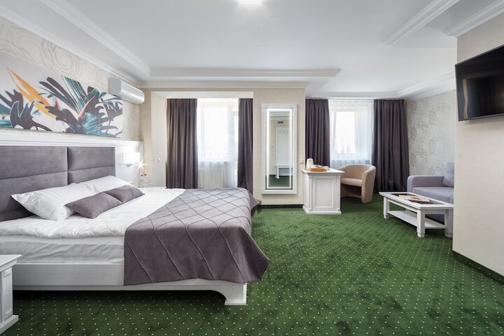 Room 11 of 51
