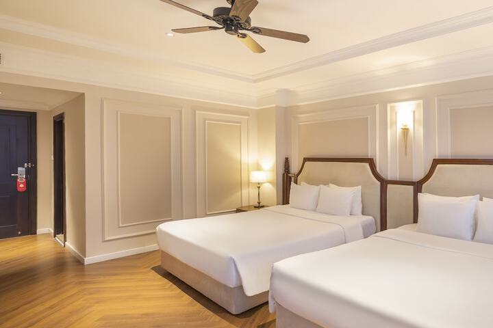 Room 6 of 62