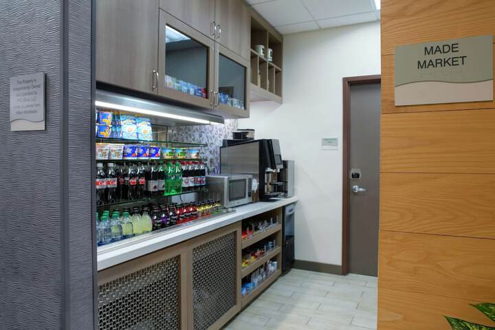 Snack bar