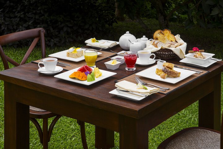 Breakfast/Coffee Service 28 of 49