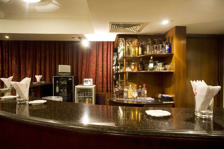 Lounge 218 of 258