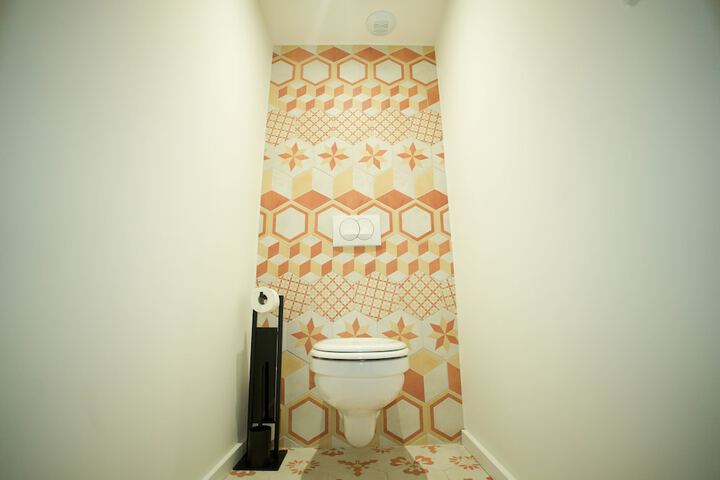 Room 69 of 94