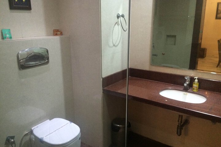 Room 196 of 288